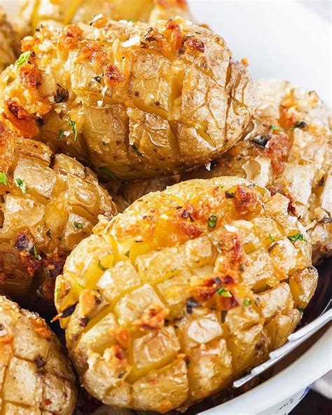 20 Garlic Potato Side Dishes .